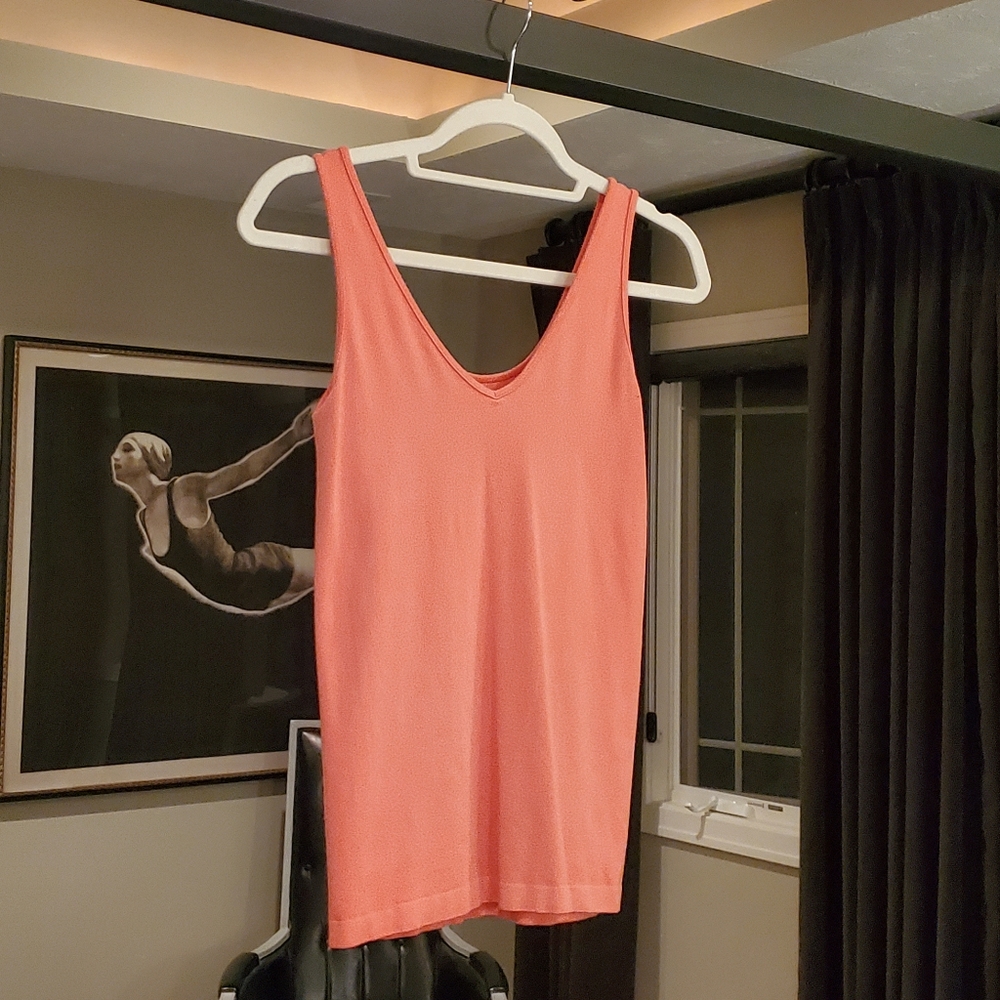 Elietian reversible v-neck/scoop neck top